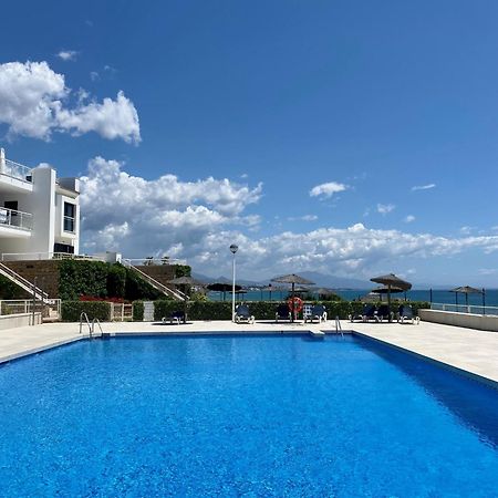 Sunshine Beach Front Complex, Wifi, Modern Casares Buitenkant foto